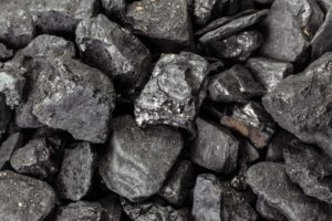 Przewodnik po rodzajach węgla do ogrzewania domu